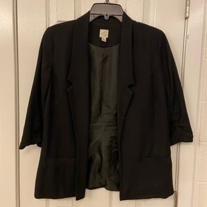 Black blazer with pockets :)